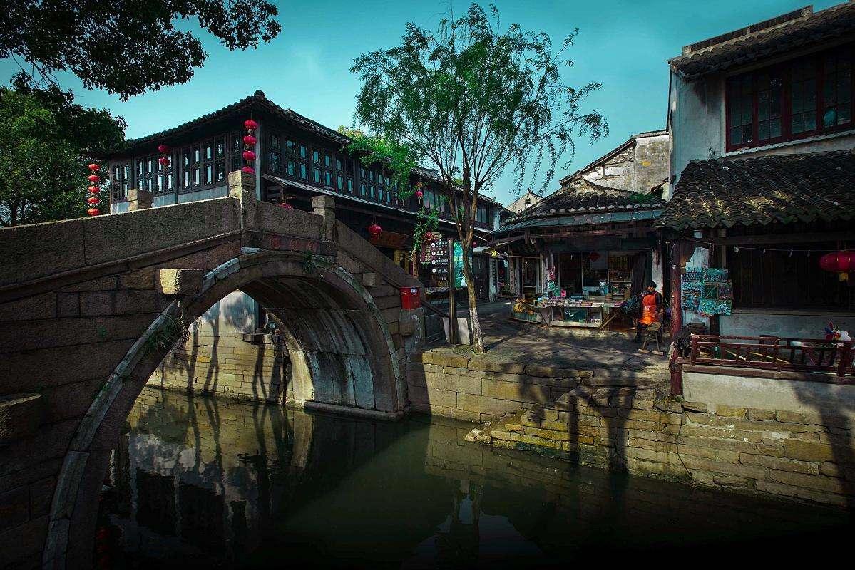 真我12pro系列新机发布,性价比如何?